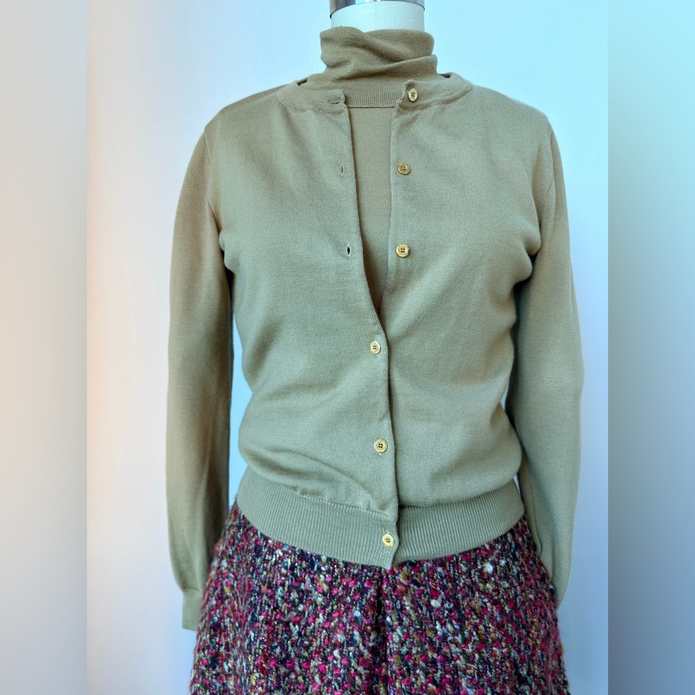 Moschino Tan Button-Up Cardigan Lana Wool size 6, Italian size 40, sweater - Picture 9 of 15